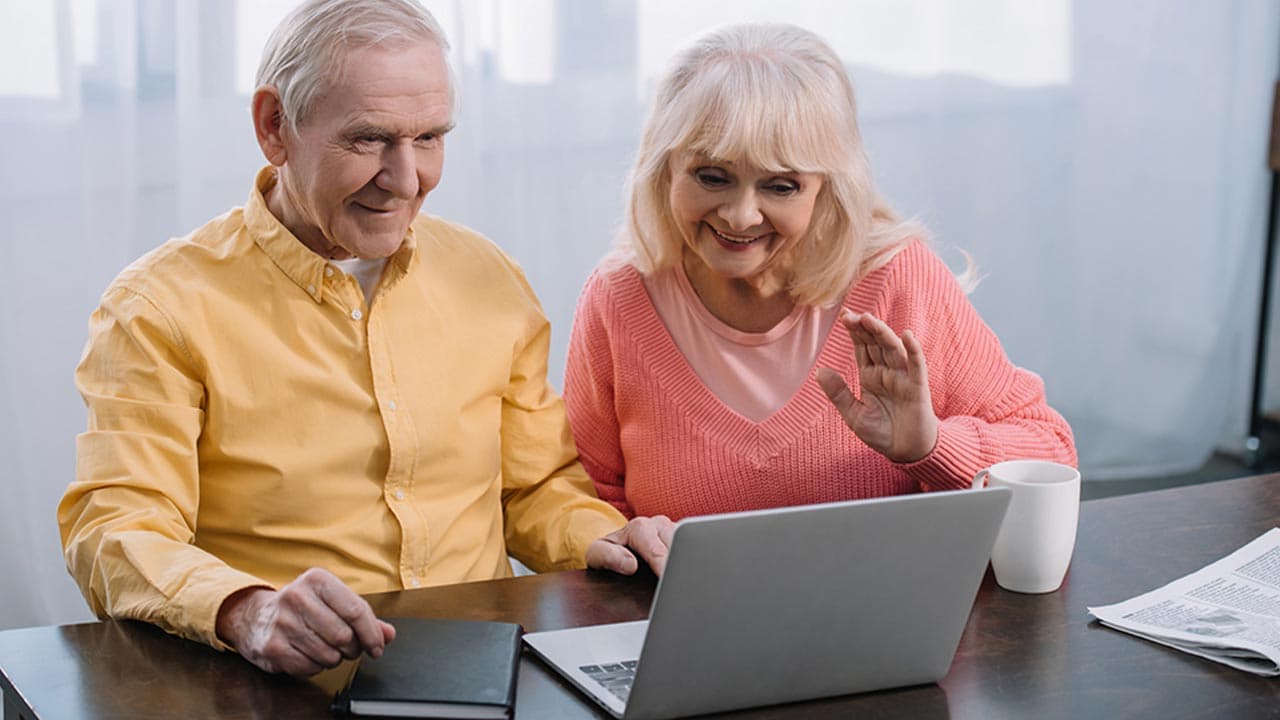 Safe Connections: Helping seniors with dementia maintain social interactions